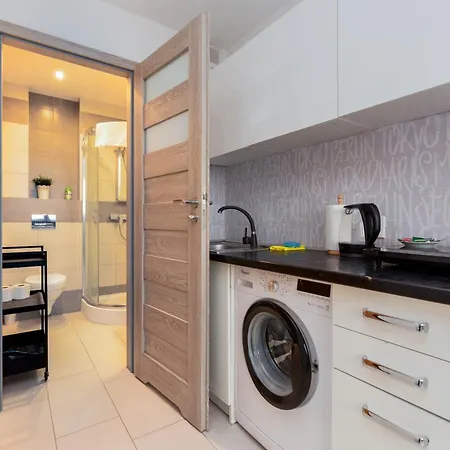 Seaside Comfort By Bookinghost شقة